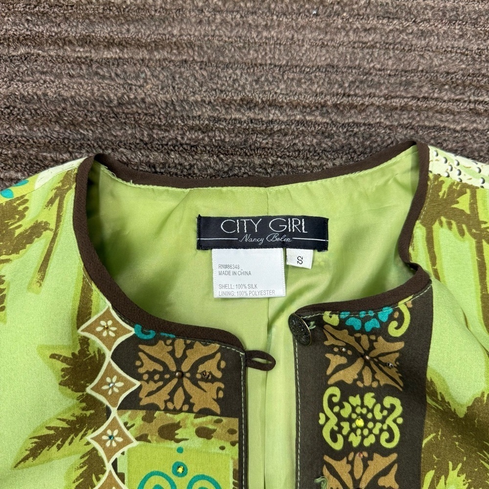 City Girl Vacation Tropical Palm Tree Green Brown Button Down Shirt Vintage Y2K - Picture 4 of 12